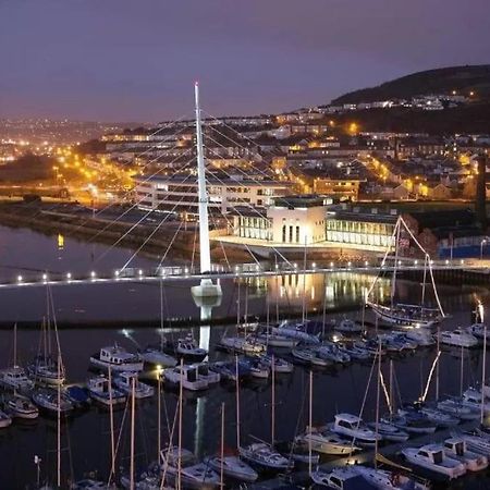 Luxe Living Guest House-Sleeps 6-Private Parking-Free Wifi-Beach-City Swansea Buitenkant foto