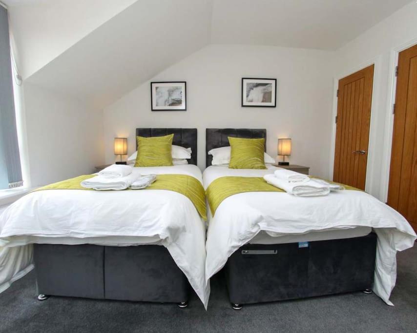 Luxe Living Guest House-Sleeps 6-Private Parking-Free Wifi-Beach-City Swansea Buitenkant foto