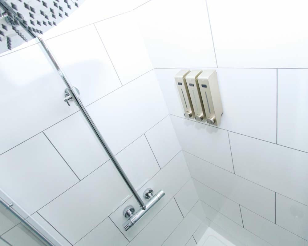 Luxe Living Guest House-Sleeps 6-Private Parking-Free Wifi-Beach-City Swansea Buitenkant foto